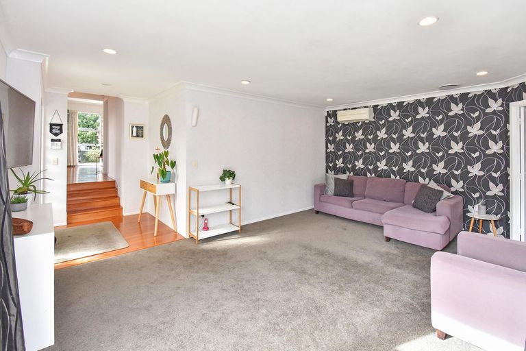 Photo of property in 4 Cotton Place, Opaheke, Papakura, 2113