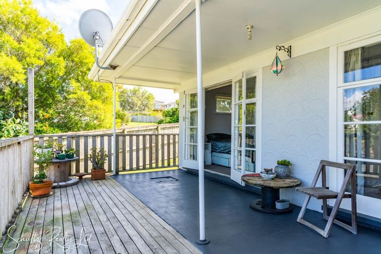 Photo of property in 20 Bickerstaffe Road, Maungaturoto, 0520