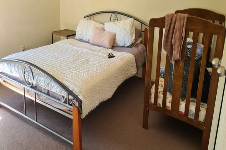 Photo of property in 3 Gina Avenue, Ranui, Auckland, 0612