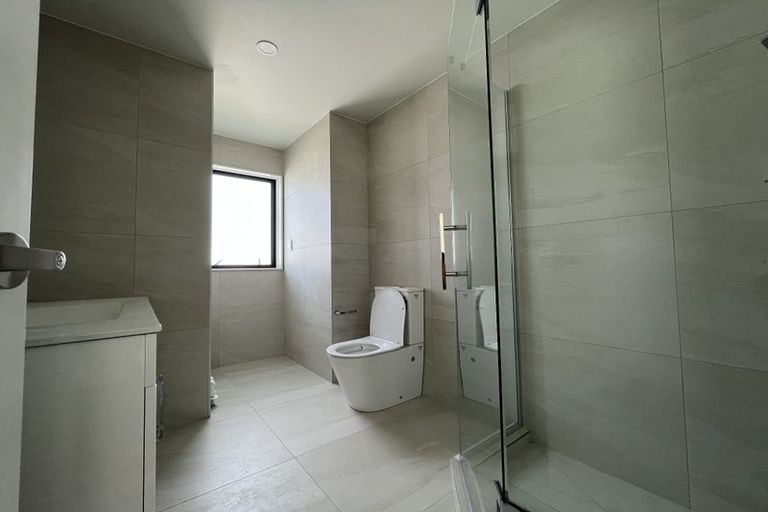 Photo of property in 2 Te Kaapia Road, Papakura, 2110