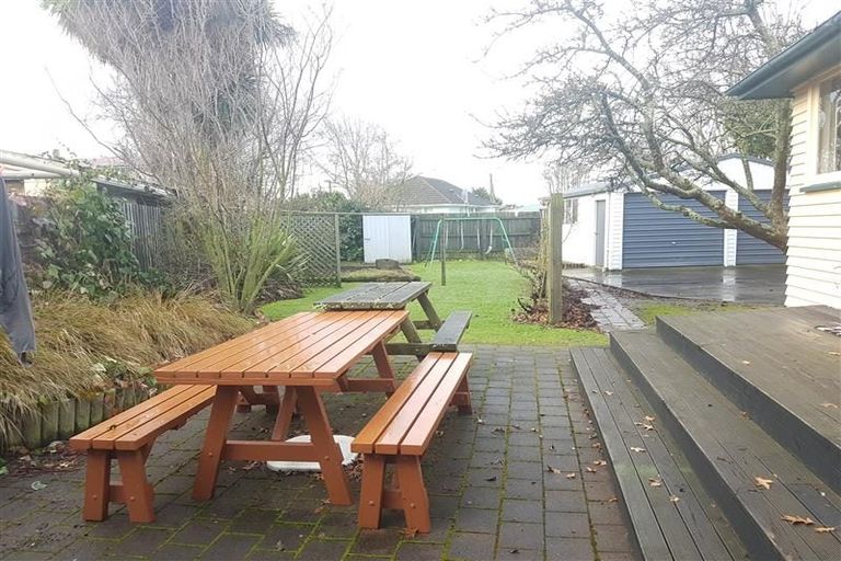 Photo of property in 30 Guildford Street, Burnside, Christchurch, 8053