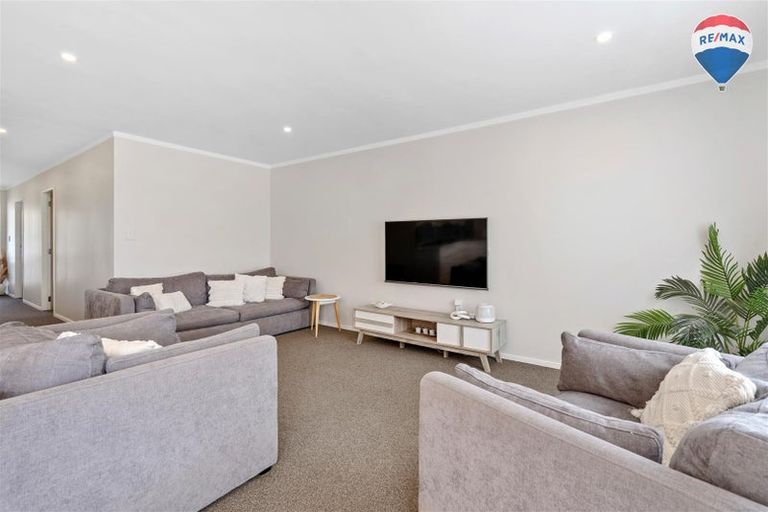 Photo of property in 17 Norton Park Avenue, Fairfield, Lower Hutt, 5011