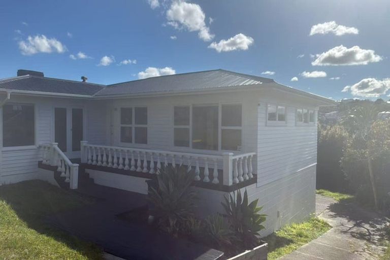 Photo of property in 21 Mayfair Crescent, Mairangi Bay, Auckland, 0630