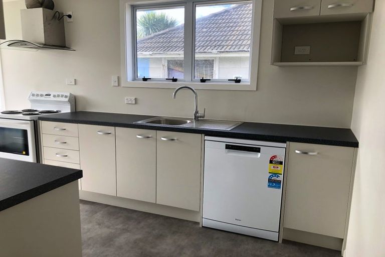 Photo of property in 102 Vogel Street, Woodville, 4920