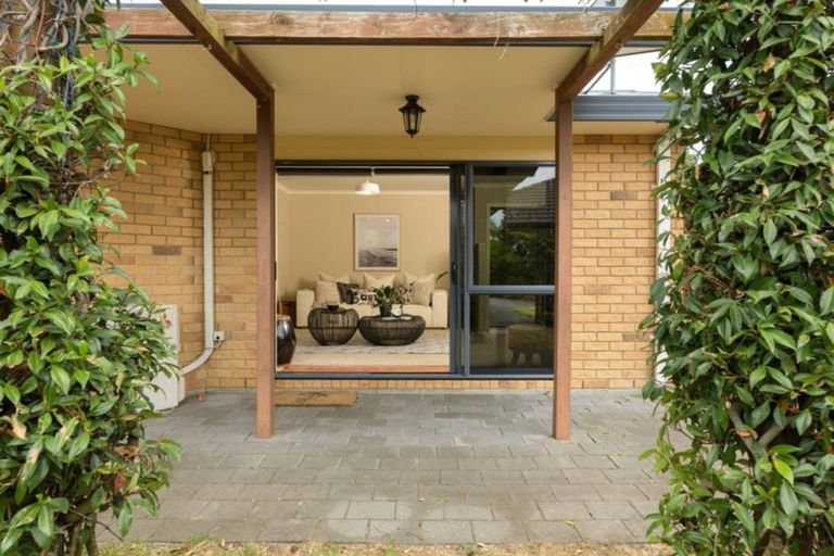 Photo of property in 10 Golden Courie Close, Papamoa Beach, Papamoa, 3118