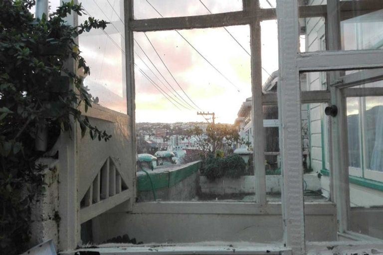 Photo of property in 71 Majoribanks Street, Mount Victoria, Wellington, 6011