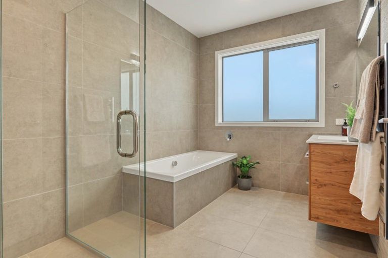 Photo of property in 1 Hass Drive, Ohauiti, Tauranga, 3112