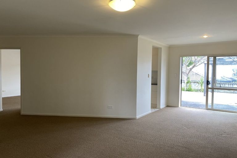 Photo of property in 129 Stancombe Road, Flat Bush, Auckland, 2016