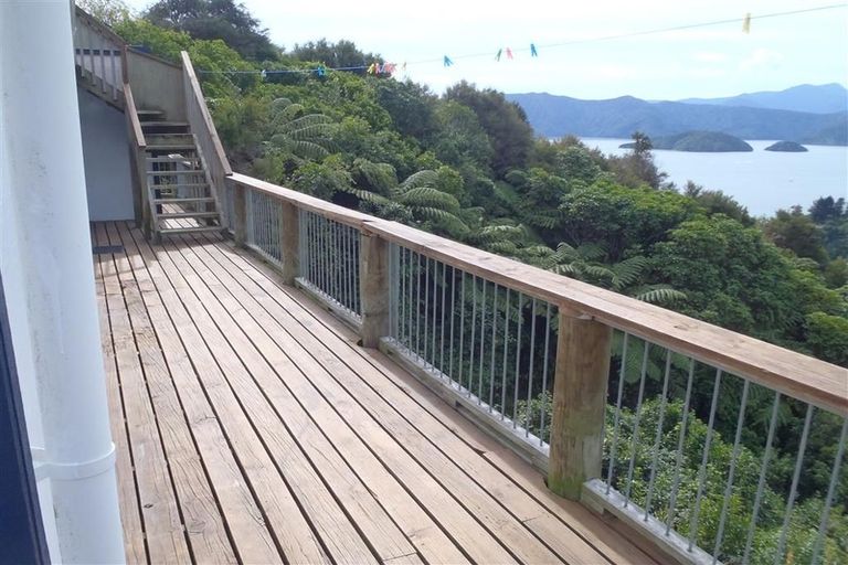 Photo of property in 5 Cooks Ridge, Waikawa, Picton, 7281
