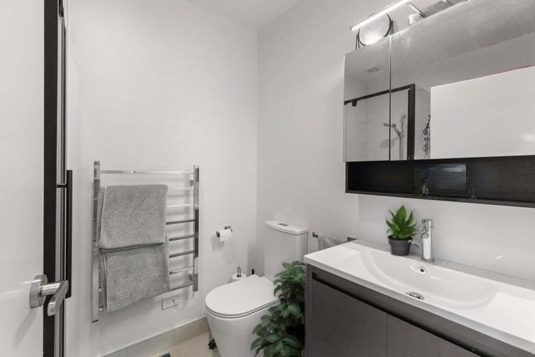 Photo of property in 26 Kotuitui Street, Manukau, Auckland, 2104