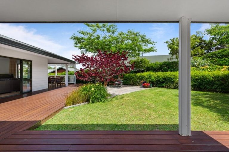 Photo of property in 18 The Close, Greenhithe, Auckland, 0632