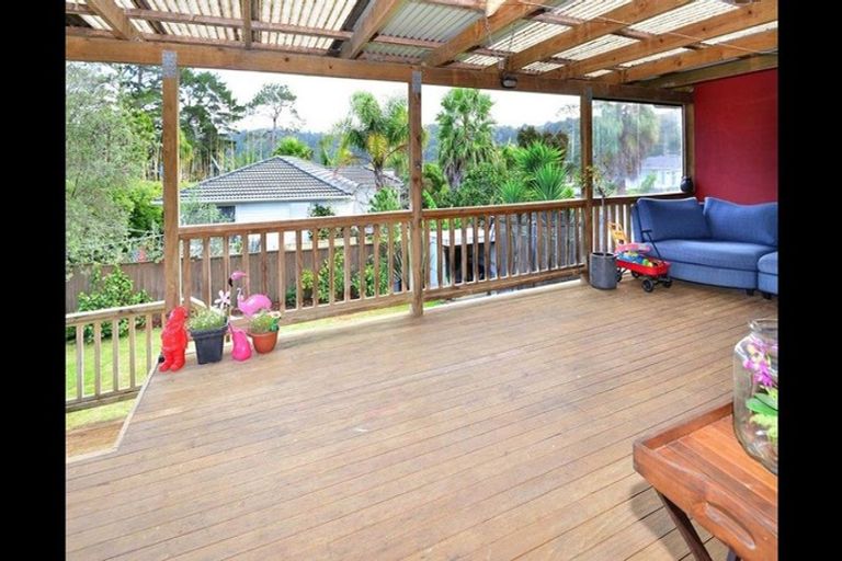 Photo of property in 68 Paragon Avenue, Beach Haven, Auckland, 0626