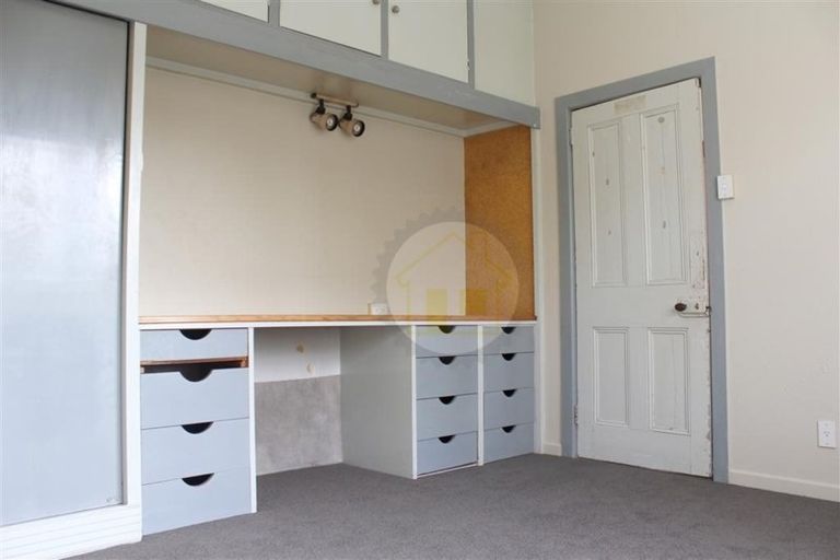 Photo of property in 82 Hazelhurst Pass, Caversham, Dunedin, 9012