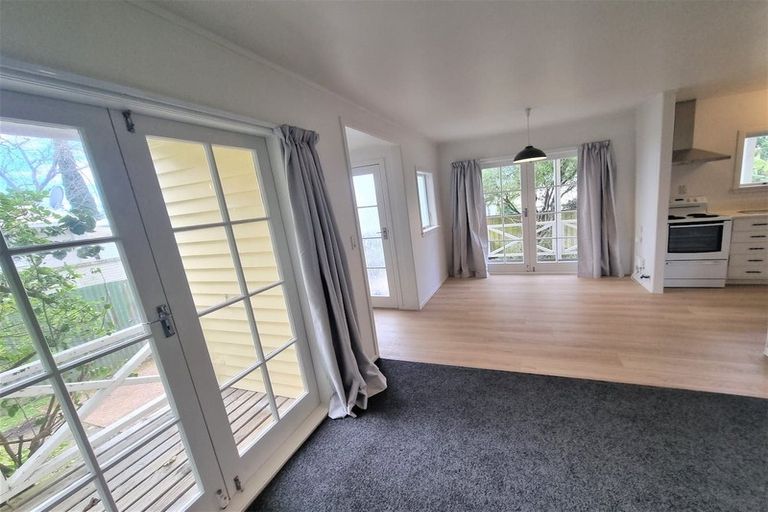 Photo of property in 29a William Bond Street, Stanley Point, Auckland, 0624