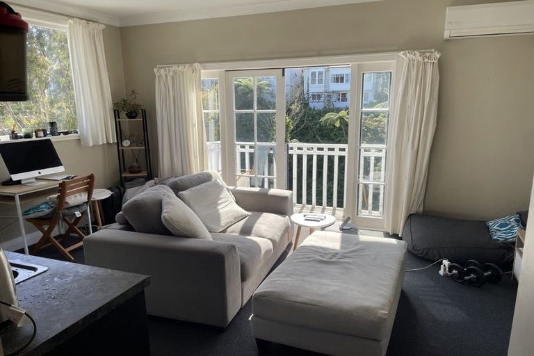 Photo of property in 3/133 Kelburn Parade, Kelburn, Wellington, 6012