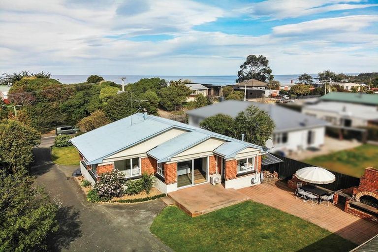 Photo of property in 11 John Street, Ocean View, Dunedin, 9035