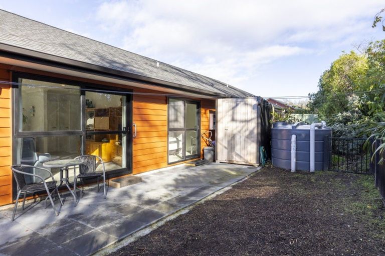 Photo of property in 11 Winnie Close, Acacia Bay, Taupo, 3330