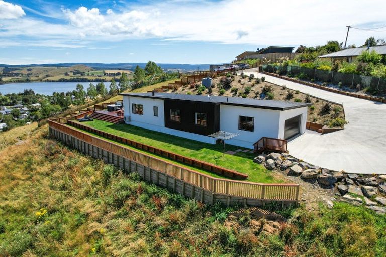 Photo of property in 17 Kingsgate Lane, Waihola, Milton, 9073