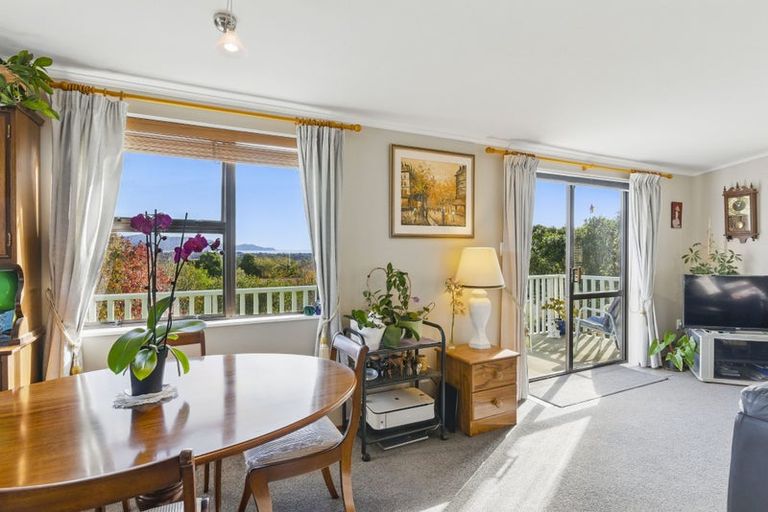 Photo of property in 47 Kakariki Grove, Waikanae, 5036