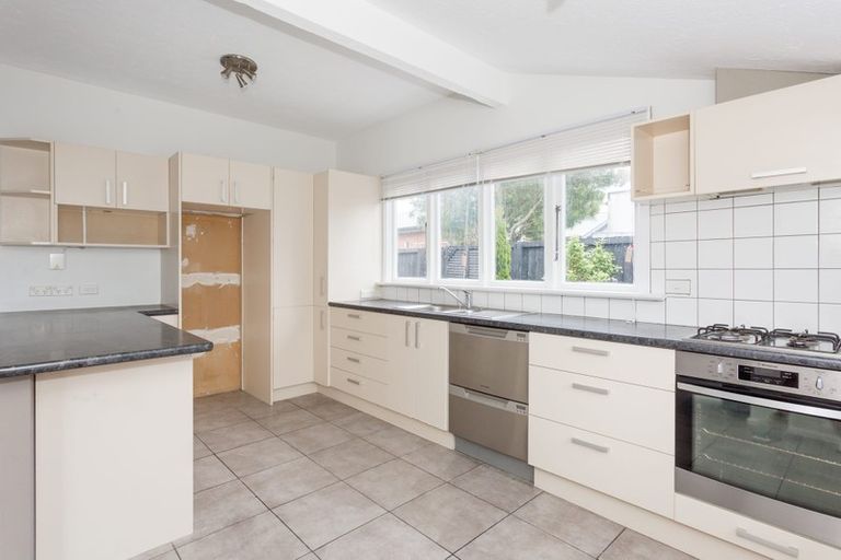 Photo of property in 28 Meadow Street, Papanui, Christchurch, 8052