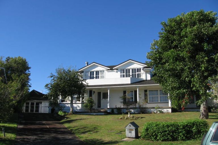 Photo of property in 2 Eric Price Avenue, Takapuna, Auckland, 0620