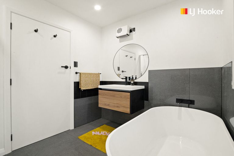 Photo of property in 148 Main South Road, Green Island, Dunedin, 9018