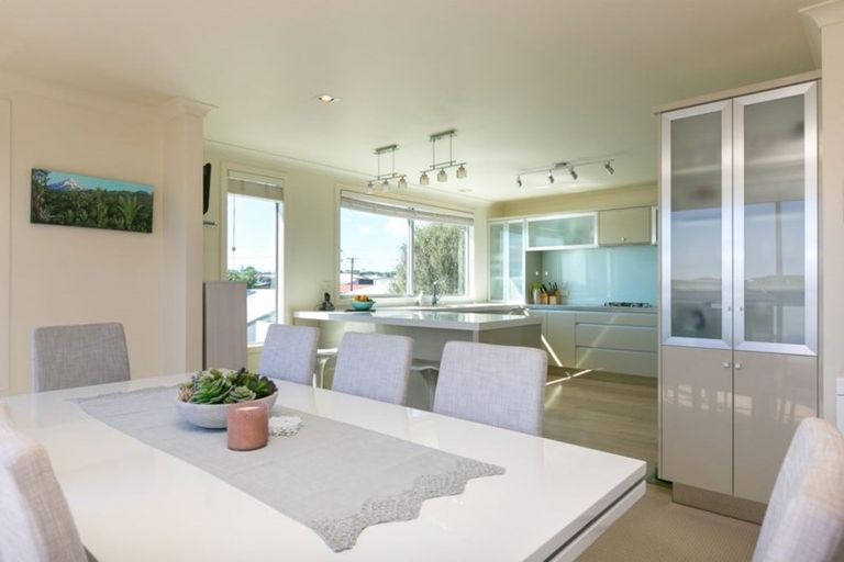 Photo of property in 22a Belt Road, Moturoa, New Plymouth, 4310