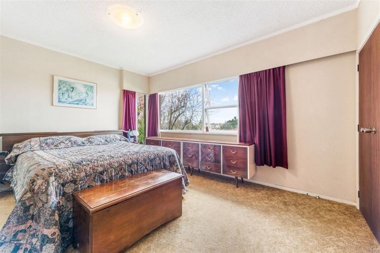 Photo of property in 11 Pamela Place, New Lynn, Auckland, 0600
