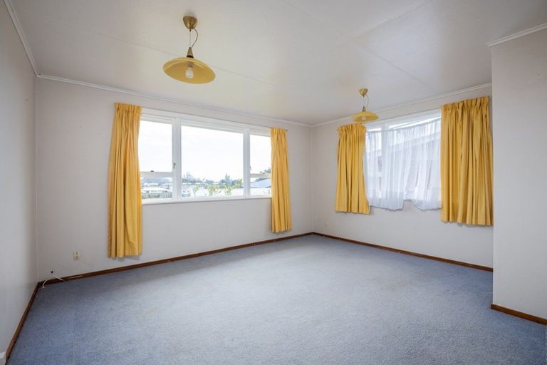 Photo of property in 75 Wrantage Street, Westown, New Plymouth, 4310
