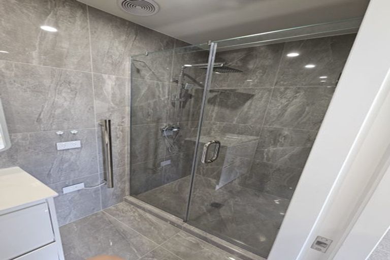 Photo of property in 5b Menen Place, Manurewa, Auckland, 2105
