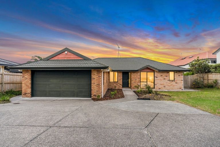 Photo of property in 100 Greenhithe Road, Greenhithe, Auckland, 0632