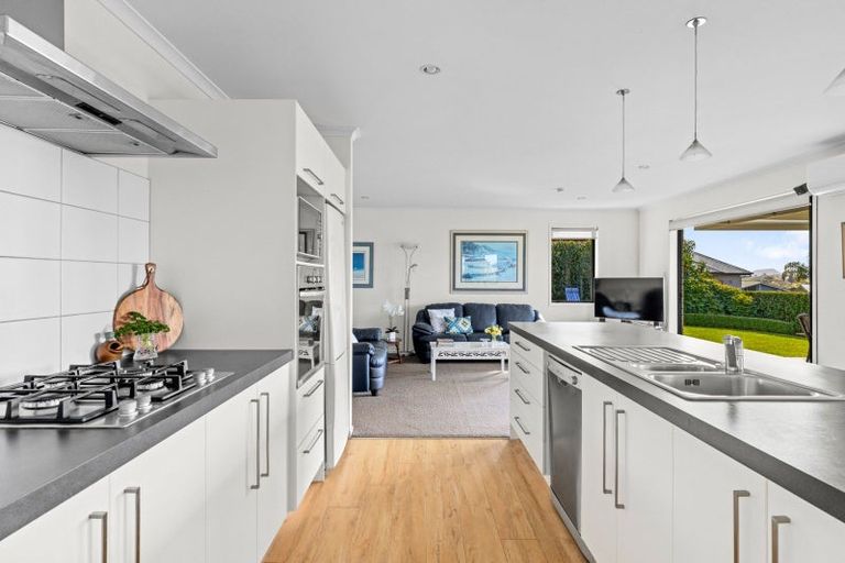 Photo of property in 6 Valley View, Bethlehem, Tauranga, 3110