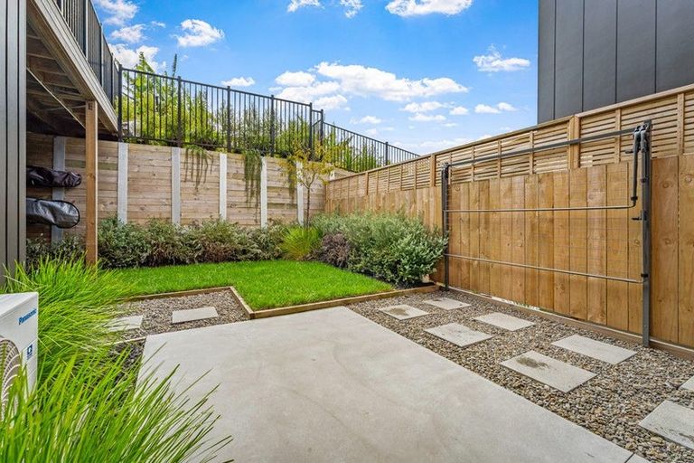 Photo of property in 30a Kukuwai Avenue, Red Beach, 0932