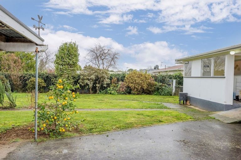 Photo of property in 12 Highbury Drive, Levin, 5510