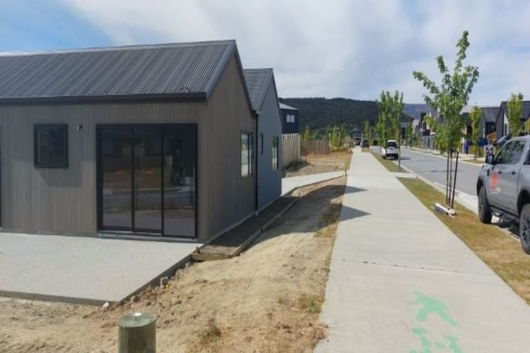 Photo of property in Northlake, 10 Cairnmuir Street, Wanaka, 9305