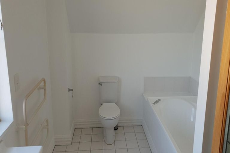 Photo of property in 28 Ayr Street, Riccarton, Christchurch, 8011