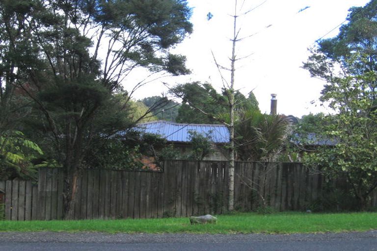 Photo of property in 2 Waima Crescent, Titirangi, Auckland, 0604