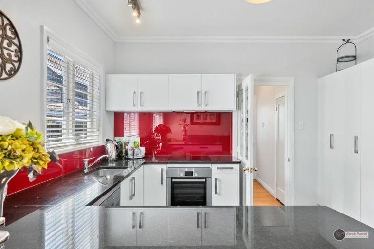 Photo of property in 8 Kauri Street, Woburn, Lower Hutt, 5011