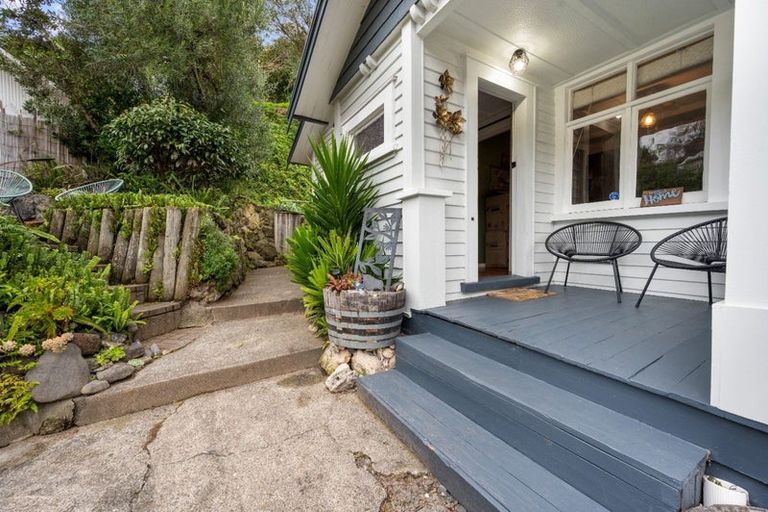 Photo of property in 49 Faraday Street, Hospital Hill, Napier, 4110