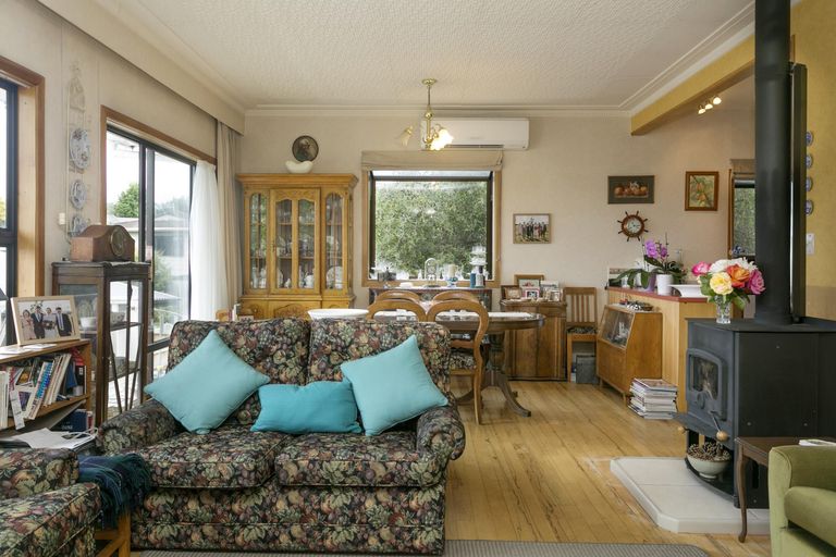 Photo of property in 22 Richmond Avenue, Richmond Heights, Taupo, 3330