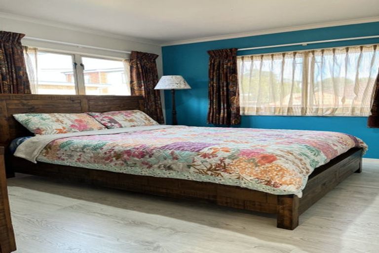 Photo of property in 9 Bickleigh Grove, New Lynn, Auckland, 0600