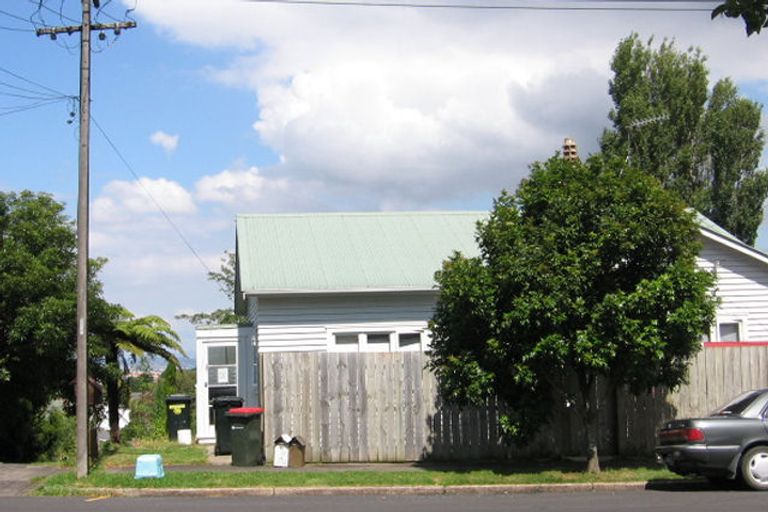 Photo of property in 15a Rowan Road, Epsom, Auckland, 1023