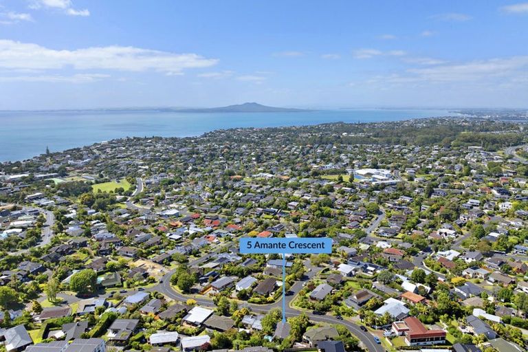 Photo of property in 5 Amante Crescent, Mairangi Bay, Auckland, 0630