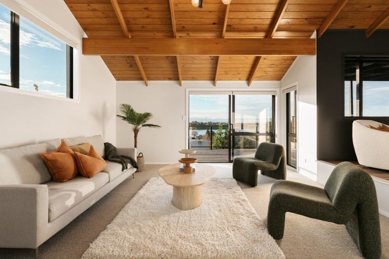 Photo of property in 2 Keam Way, Welcome Bay, Tauranga, 3112