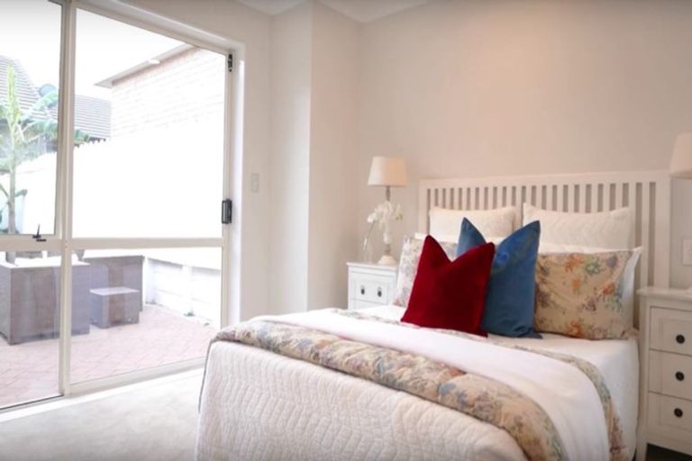 Photo of property in 81b Mirrabooka Avenue, Botany Downs, Auckland, 2010