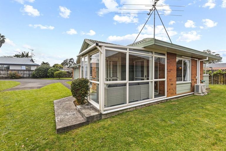 Photo of property in 27 Rosemead Place, Randwick Park, Auckland, 2105
