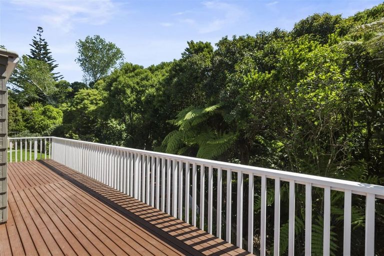 Photo of property in 50 Robbies Road, Shelly Park, Auckland, 2014