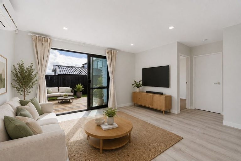Photo of property in 8 Alexander French Close, Silverdale, 0932