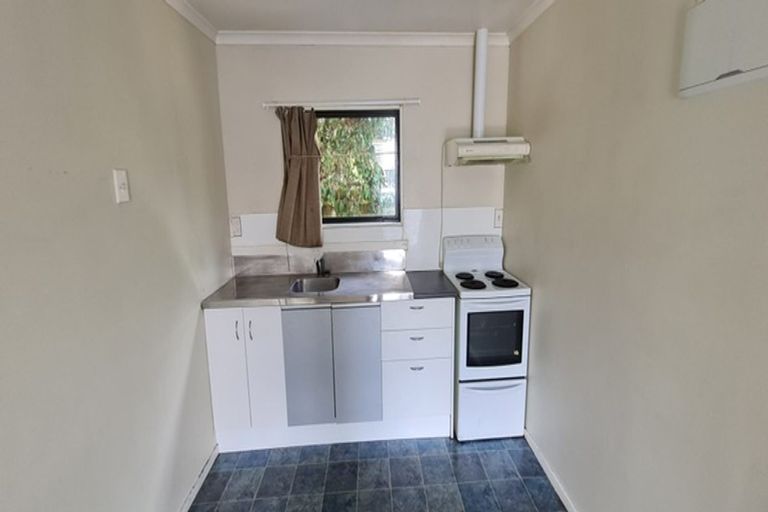 Photo of property in 12a Franklin Avenue, Hokowhitu, Palmerston North, 4410