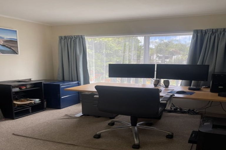 Photo of property in 42 Oaktree Avenue, Browns Bay, Auckland, 0630